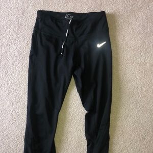Nike cropped leggings
